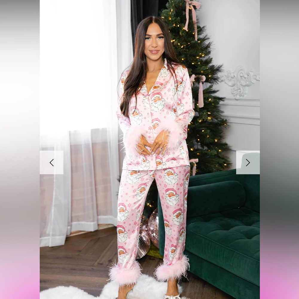 ISO Buddylove Danica Kris Kringle pjs in medium!!